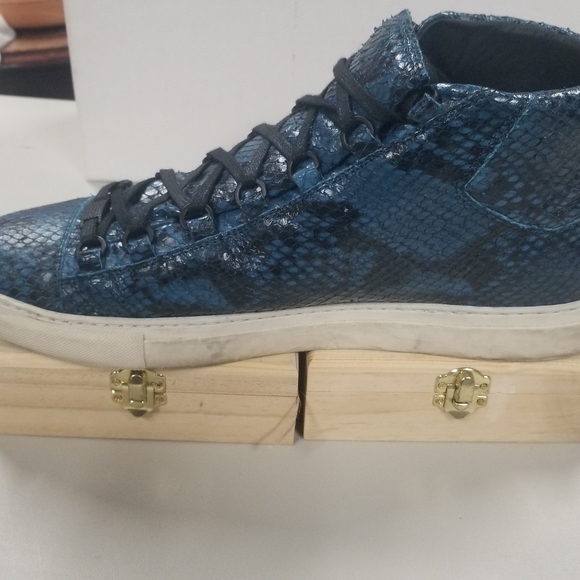 Balenciaga Blue Snakeskin Arenas - Picture 2 of 6
